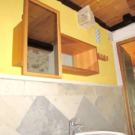 Apartment Seaside In Betina (Sibenik-Knin)