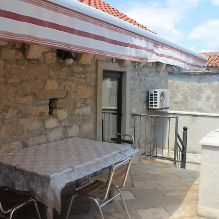Apartment Seaside In Betina *