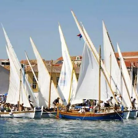 Seaside In * Betina (Sibenik-Knin)
