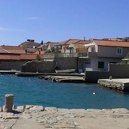 Seaside In * בטינה